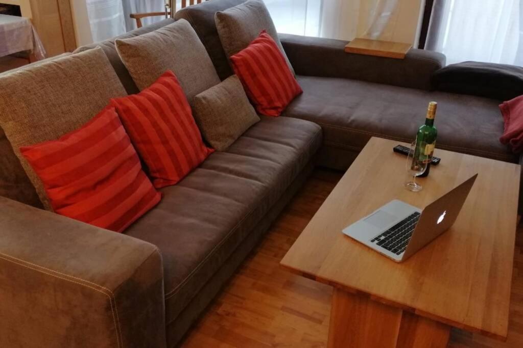 באיירוט Beste Lage Im Zentrum Und Am Hofgarten 150Qm Mit Klima, 2Xbalkon, Aufzug, Familienfreundlich מראה חיצוני תמונה